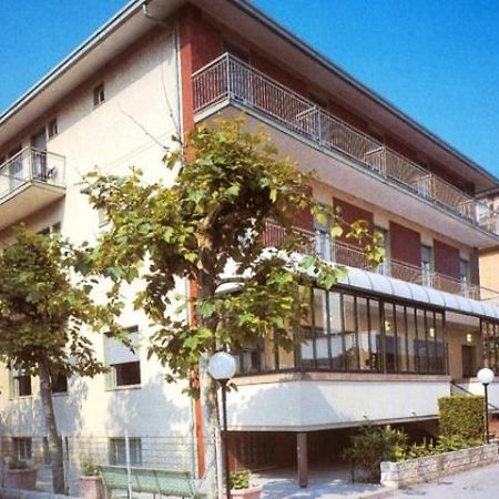 Hotel Gladiola Римини Экстерьер фото